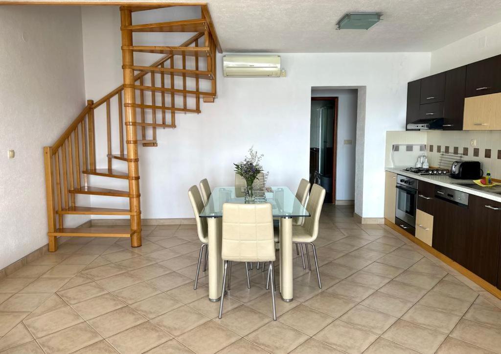 Beachfront Apartments Baricevic With Pool Цезарица Екстериор снимка