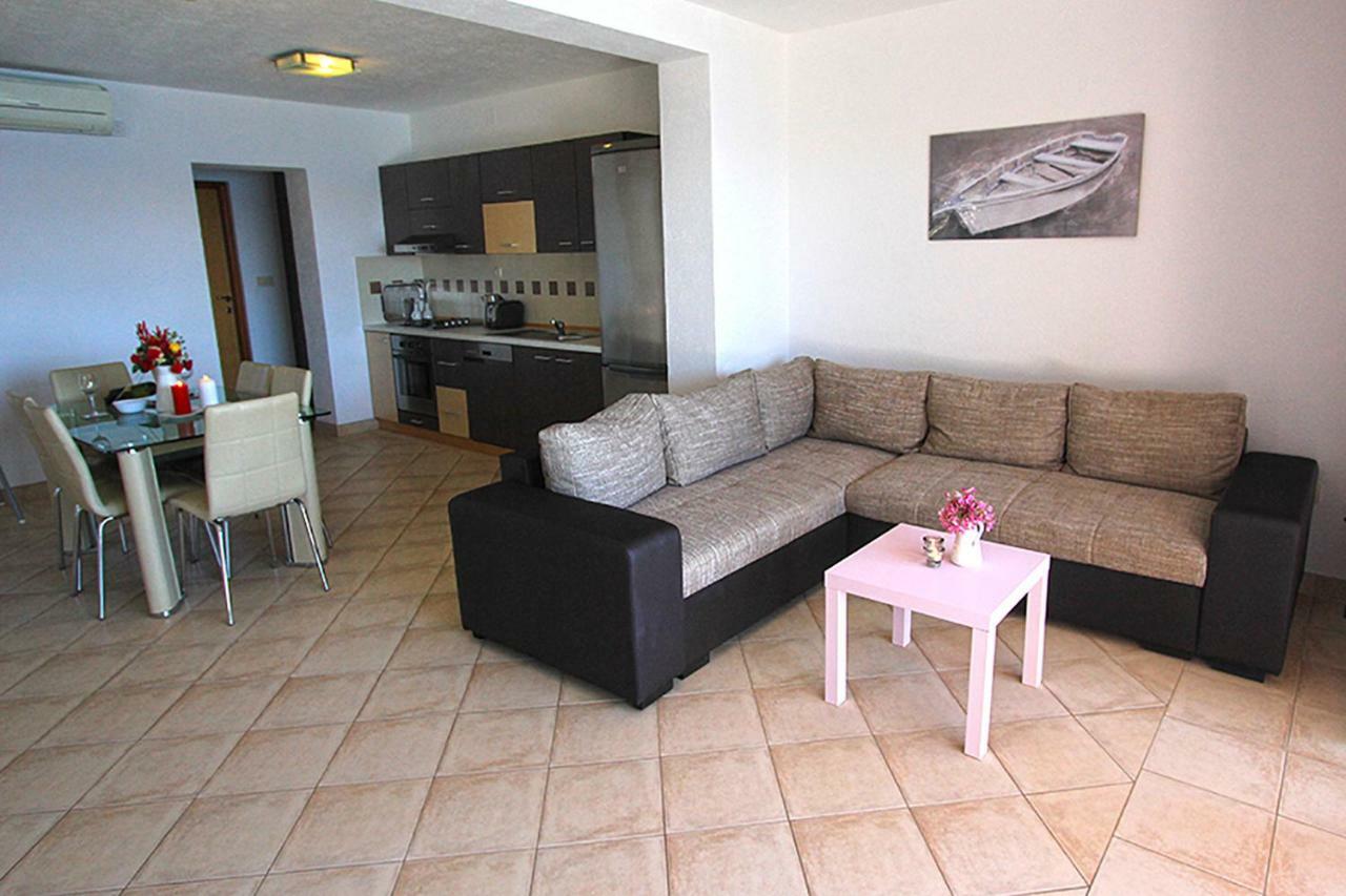 Beachfront Apartments Baricevic With Pool Цезарица Екстериор снимка