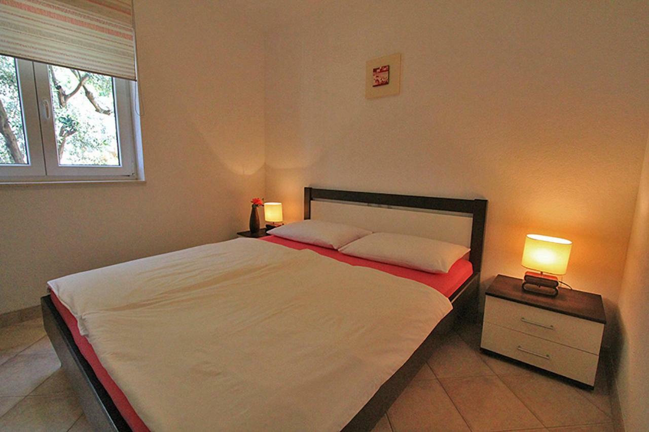 Beachfront Apartments Baricevic With Pool Цезарица Екстериор снимка