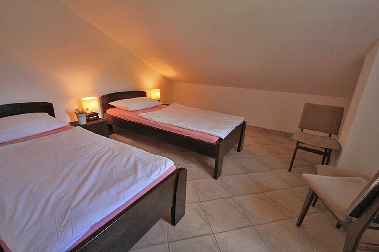 Beachfront Apartments Baricevic With Pool Цезарица Екстериор снимка
